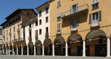 Piazza delle Erbe a Novara