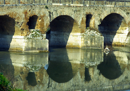 Ponte Leporoso, prenotare un hotel a Benevento.