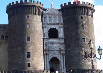 Il Castello Maschio Angioino a Napoli